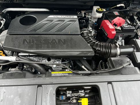 Used 2025 Nissan Rogue SV FWD image 34
