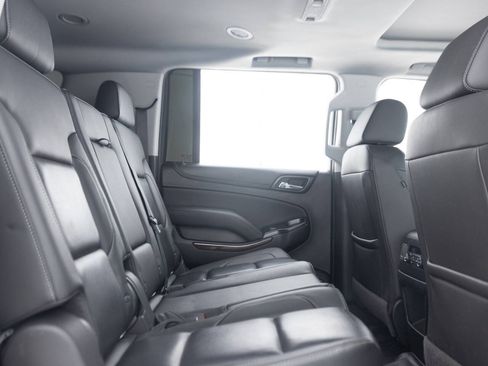 Used 2018 GMC Yukon XL SLT w/ Premium Edition AWD/4WD image 36