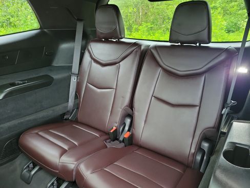 Certified 2024 Cadillac XT6 Premium Luxury AWD/4WD image 17