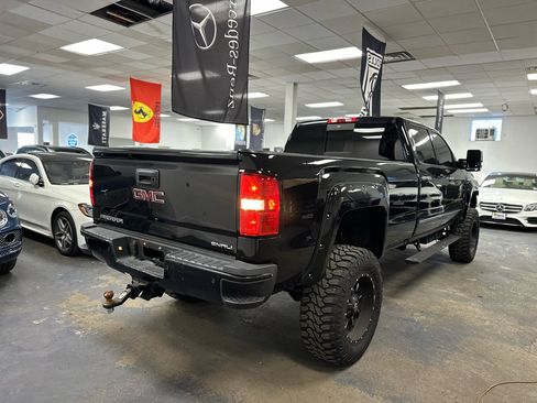 Used 2016 GMC Sierra 3500 Denali w/ Duramax Plus Package image 7