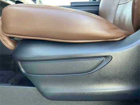 Used 2022 Lincoln Navigator Reserve image 23