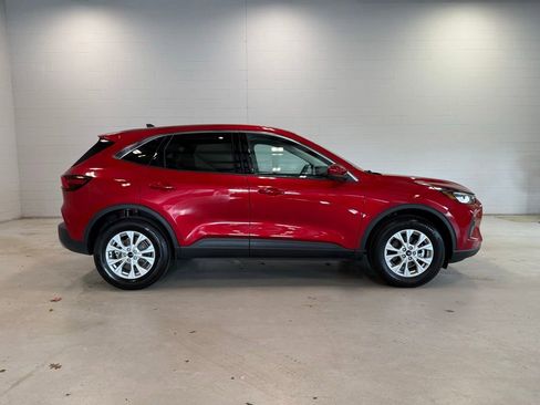 Used 2023 Ford Escape Active w/ Tech Pack #2 AWD/4WD image 8