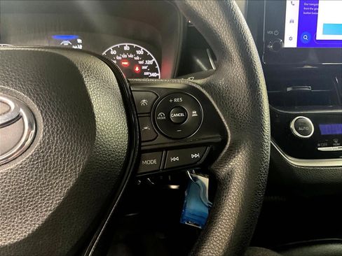 Used 2023 Toyota Corolla LE image 23