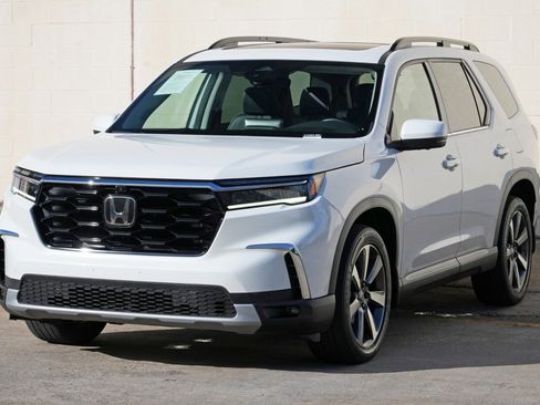 Used 2023 Honda Pilot Elite image 50
