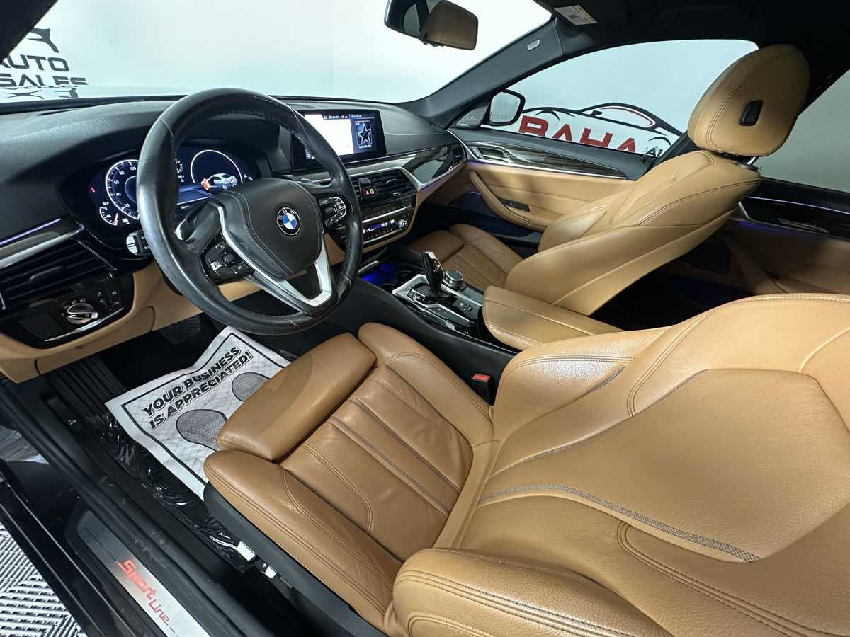 Used 2019 BMW 540i w/ Premium Package RWD image 24