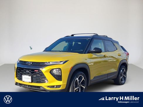 Used 2023 Chevrolet TrailBlazer RS w/ Sun and Liftgate Package image 1