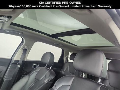 Certified 2023 Kia Sorento SX FWD image 17