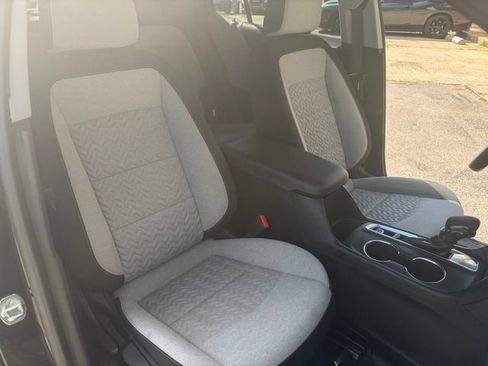 Used 2022 Chevrolet Equinox LS FWD image 39
