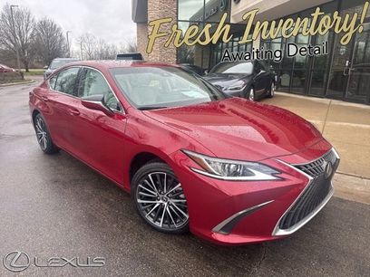 Used 2025 Lexus ES 350 w/ Premium Package
