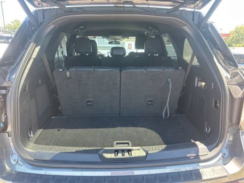 Used 2025 Ford Explorer ST-Line w/ ST-Line Street Pack AWD/4WD image 30