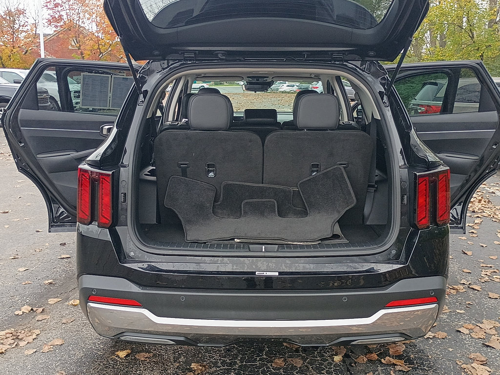 Used 2024 Kia Sorento S w/ Panoramic Sunroof Package AWD/4WD image 14