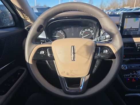 Used 2022 Lincoln Corsair AWD w/ Equipment Group 101A image 32