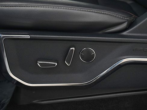 Used 2021 Ford F150 Lariat image 29