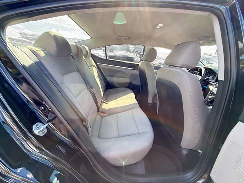Used 2020 Hyundai Elantra SEL FWD image 29