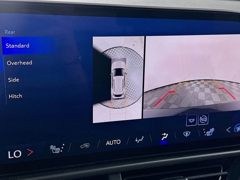 Used 2024 Chevrolet Equinox EV RS FWD image 22