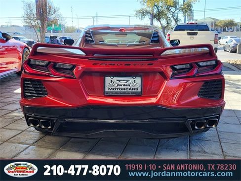 Used 2021 Chevrolet Corvette STINGRAY w/ Z51 Performance Package image 4