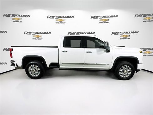 Used 2025 Chevrolet Silverado 3500 High Country w/ High Country Premium Package image 8