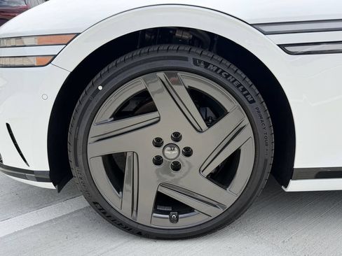 New 2026 Genesis G90 3.5T Prestige AWD/4WD image 9