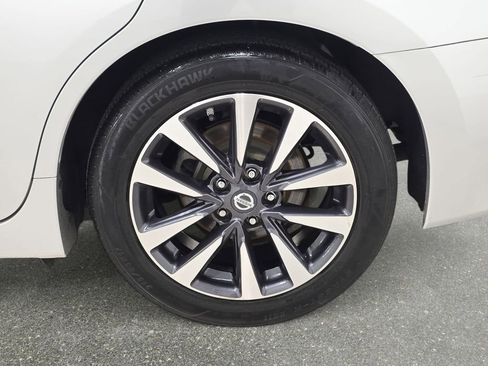 Used 2016 Nissan Altima 2.5 SL w/ 2.5 Technology w/LED Package FWD image 30
