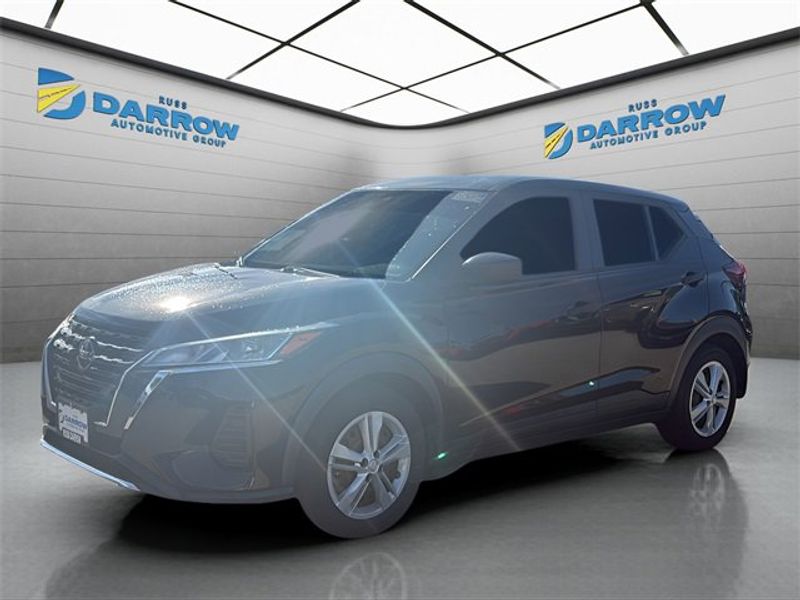 Certified 2021 Nissan Kicks S image 1