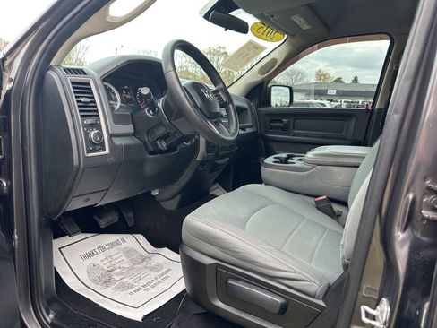Used 2015 RAM 1500 Express image 12