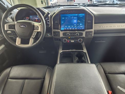 Certified 2022 Ford F350 Lariat w/ Lariat Ultimate Package image 15