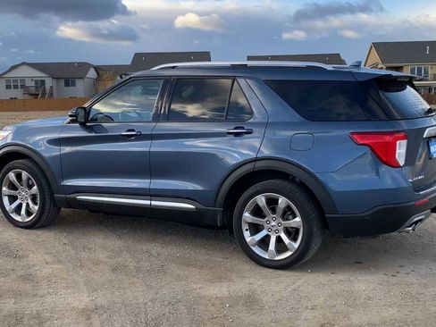 Used 2020 Ford Explorer Platinum w/ Premium Technology Package image 6