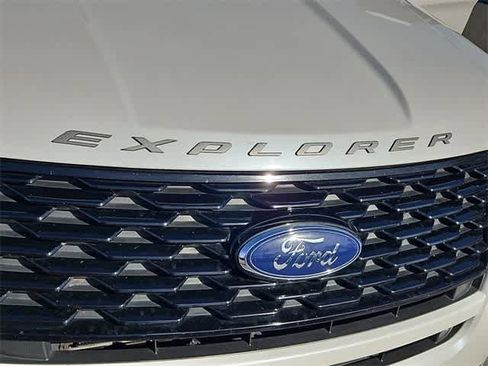 Used 2018 Ford Explorer Sport w/ Equipment Group 401A image 12