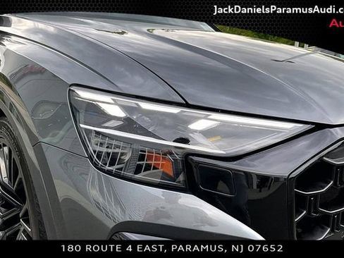 Used 2024 Audi SQ8 Prestige w/ Prestige Package AWD/4WD image 21