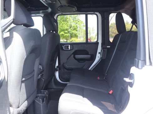 Used 2018 Jeep Wrangler Unlimited Sport S AWD/4WD image 12