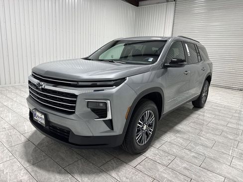 New 2026 Chevrolet Traverse LT w/ LPO, Floor Liner Package image 1