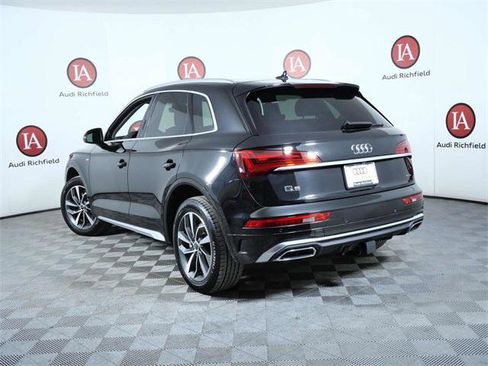 Used 2024 Audi Q5 2.0T Premium Plus w/ Premium Plus Package image 6