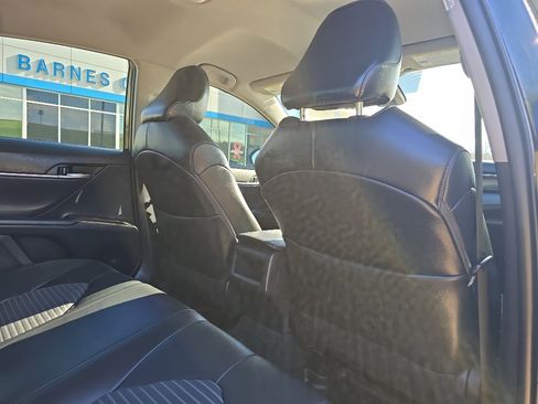 Used 2024 Toyota Camry SE image 15