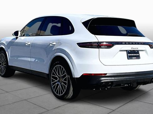 Used 2023 Porsche Cayenne image 11