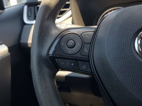 Used 2019 Toyota RAV4 LE AWD/4WD image 21