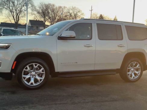 Used 2022 Jeep Wagoneer Series II image 6