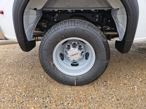 New 2026 GMC Sierra 3500 Pro w/ 1SA Pro Safety Plus Package image 27