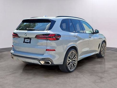 Used 2024 BMW X5 xDrive40i w/ Executive Package AWD/4WD image 4