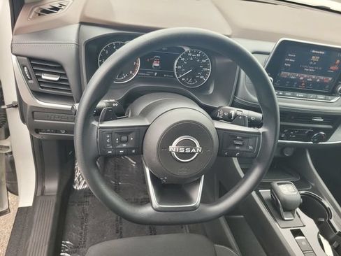 Used 2023 Nissan Rogue S FWD image 30