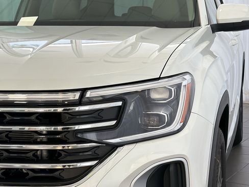 New 2026 Volkswagen Atlas SE image 11