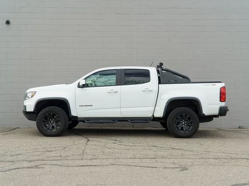 Used 2022 Chevrolet Colorado ZR2 w/ ZR2 Dusk Special Edition AWD/4WD image 2