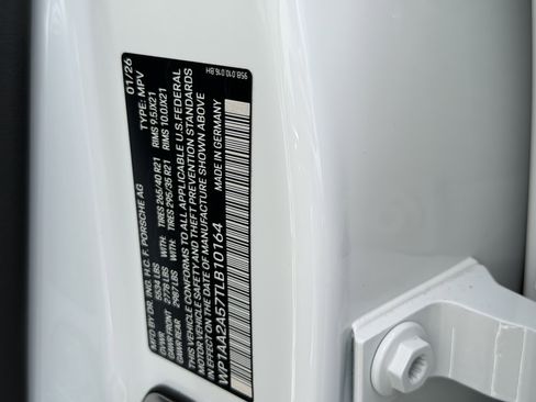 New 2026 Porsche Macan image 34