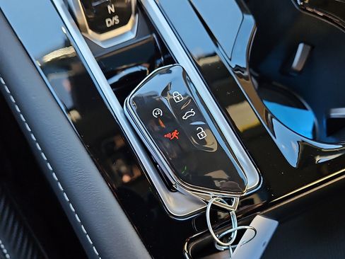 New 2026 Volkswagen Atlas Cross Sport SE image 20