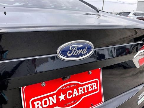 Used 2019 Ford Fusion SE image 27