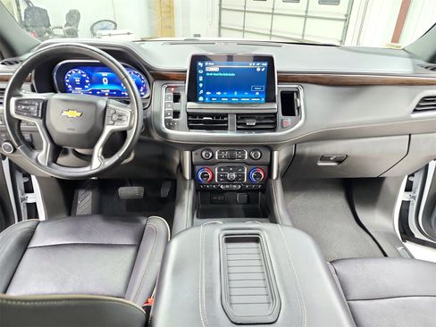 Used 2023 Chevrolet Suburban Premier image 26