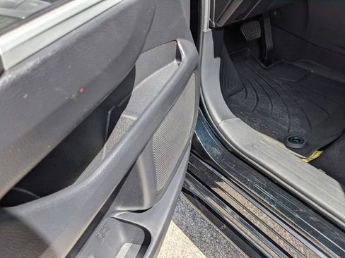 Used 2025 Toyota Sienna XSE w/ XSE Plus Package FWD image 24