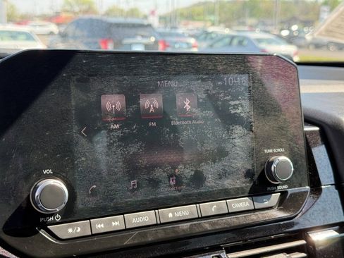 Used 2022 Nissan Pathfinder SV FWD image 26