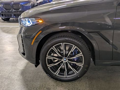 New 2026 BMW X6 M60i w/ Climate Comfort Package image 10