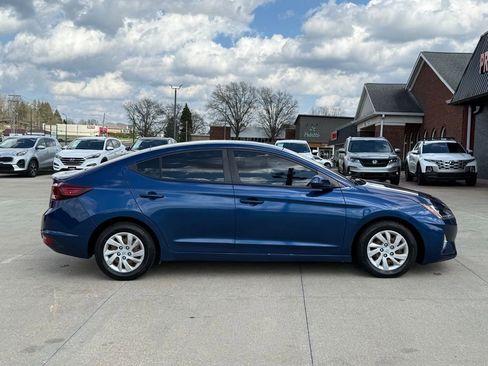 Used 2020 Hyundai Elantra SE image 16