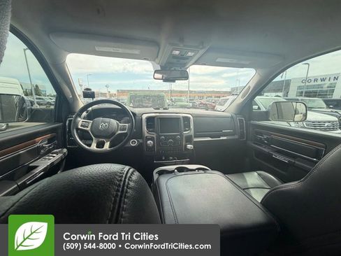 Used 2017 RAM 1500 Laramie w/ Convenience Group AWD/4WD image 6